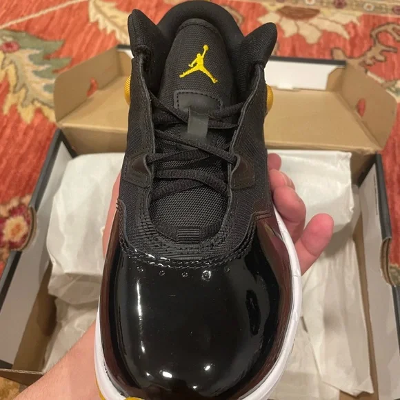 Jordan Stay Loyal 3 (GS) - Picture 4 of 8